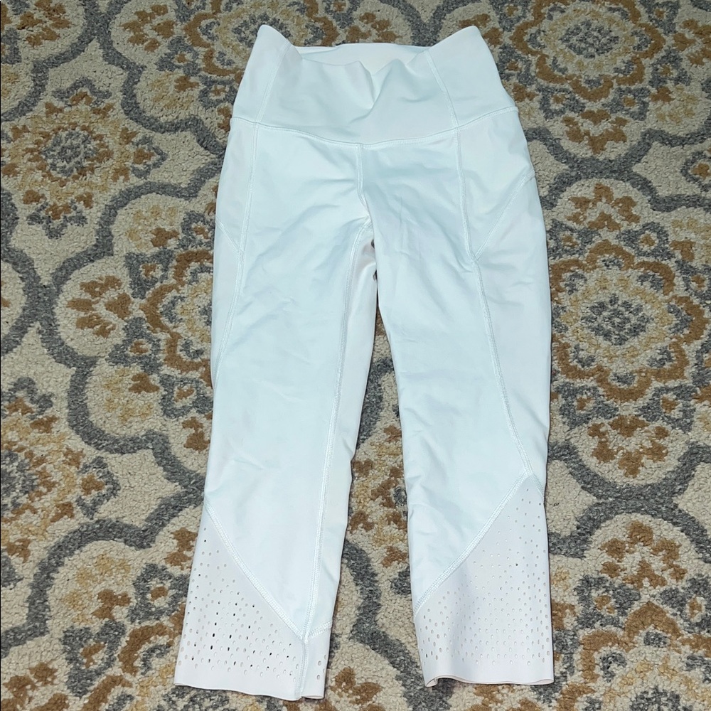 Lululemon white capri leggings